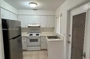 2724 NE 32nd St, Fort Lauderdale, FL 33306 - Photo 14