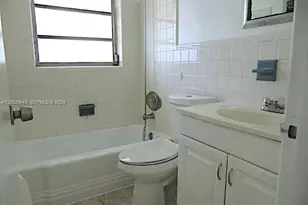 2724 NE 32nd St, Fort Lauderdale, FL 33306 - Photo 8
