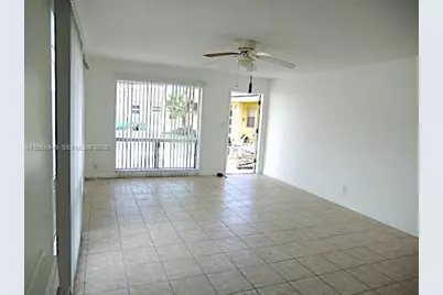 2724 NE 32nd St #1, Fort Lauderdale, FL 33306 - Photo 4