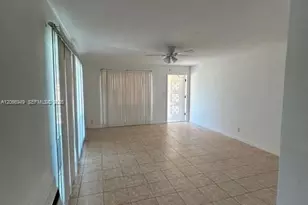 2724 NE 32nd St, Fort Lauderdale, FL 33306 - Photo 2