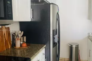 10393 N Kendall Dr, Miami, FL 33176 - Photo 2