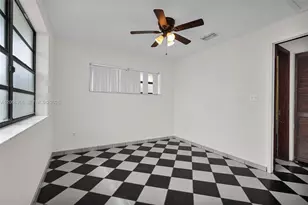 81 NW 41st St, Miami, FL 33127 - Photo 16
