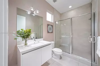 7515 NW 99th Ave, Doral, FL 33178 - Photo 18