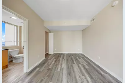 300 S Biscayne Blvd #T-2911, Miami, FL 33131 - Photo 18