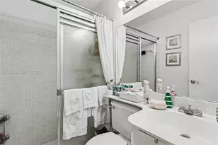 139 Essex Rd, Hollywood, FL 33024 - Photo 36
