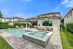 12474 Solana Bay Cir, Palm Beach Gardens, FL 33412 - Photo 2