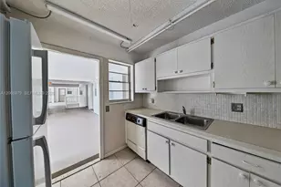 2491 SW 82nd Ave, Davie, FL 33324 - Photo 8