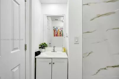 130 NE 49th St, Miami, FL 33137 - Photo 14