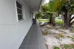 20302 NW 39th Ct, Miami Gardens, FL 33055 - Photo 4