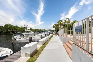 100 Edgewater Dr, Coral Gables, FL 33133 - Photo 22