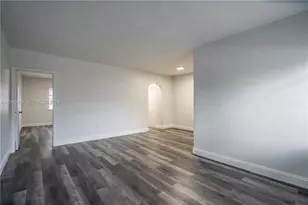 7911 Abbott Ave, Miami Beach, FL 33141 - Photo 4