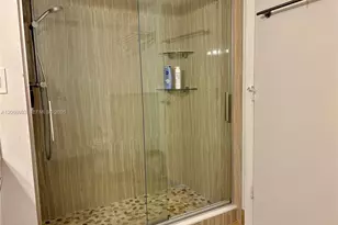 1800 N Bayshore Dr, Miami, FL 33132 - Photo 34