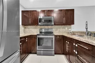 13462 SW 62nd St, Miami, FL 33183 - Photo 4