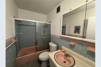 524 Washington Ave #311, Miami Beach, FL 33139 - Photo 10
