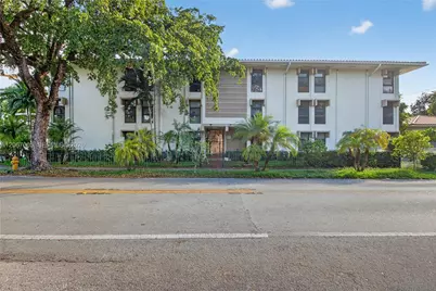 1600 S Le Jeune Rd #14, Coral Gables, FL 33134 - Photo 1