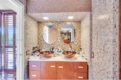 1700 S Bayshore Ln #3B, Miami, FL 33133 - Photo 20