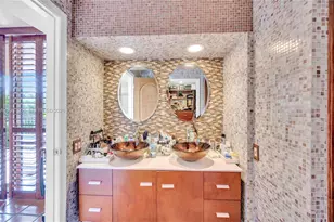 1700 S Bayshore Ln, Miami, FL 33133 - Photo 20