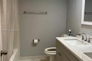 230 Lakeview Dr, Weston, FL 33326 - Photo 4