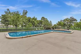 800 NE 195th St, Miami, FL 33179 - Photo 50