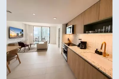 159 NE 6th St #3911, Miami, FL 33132 - Photo 4