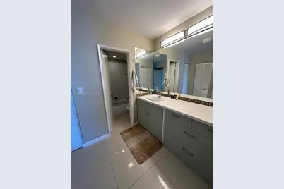 20515 E Country Club Dr #747, Aventura, FL 33180 - Photo 10
