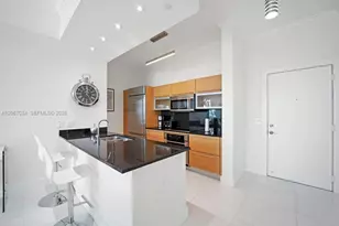 950 Brickell Bay Dr, Miami, FL 33131 - Photo 4