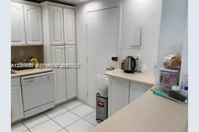 300 Bayview Dr #508, Sunny Isles Beach, FL 33160 - Photo 6