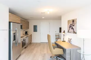 121 NE 34th St, Miami, FL 33137 - Photo 10