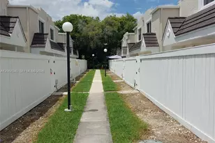 6835 SW 45th Ln, Miami, FL 33155 - Photo 2
