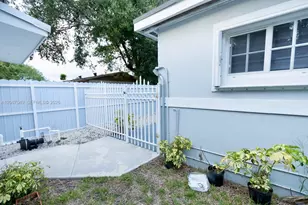 20760 NW 37th Ct, Miami Gardens, FL 33055 - Photo 4