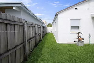 915 SW 9th Ct, Miami, FL 33130 - Photo 28