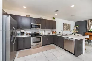 1116 SE 26th Ter, Homestead, FL 33035 - Photo 4