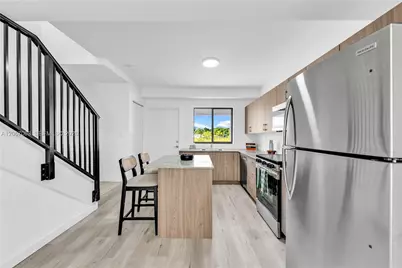 155 NW 160th St #TH 2, North Miami Beach, FL 33169 - Photo 4