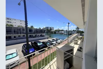 8080 Tatum Waterway Dr #17, Miami Beach, FL 33141 - Photo 22