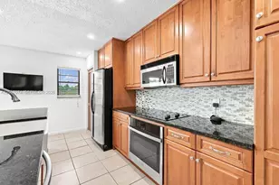 206 SE 1st Cir, Boynton Beach, FL 33435 - Photo 4