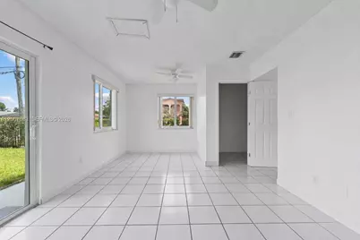 3930 W 2nd Ave, Hialeah, FL 33012 - Photo 14