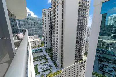 55 SW 9th St #2407, Miami, FL 33130 - Photo 6