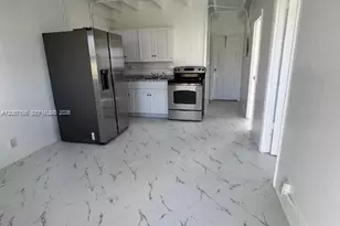 136 SW 3rd Ct, Homestead, FL 33030 - Photo 2