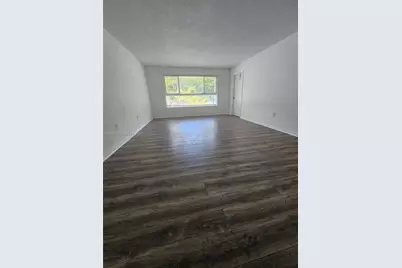 7470 Miami Lakes Dr #B208, Miami Lakes, FL 33014 - Photo 10