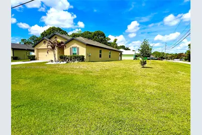 3902 SW Brunswick St, Saint Lucie West, FL 34953 - Photo 2