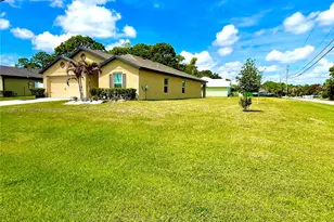 3902 SW Brunswick St, Saint Lucie West, FL 34953 - Photo 2