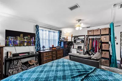 2100 NE 170th St, North Miami Beach, FL 33162 - Photo 14
