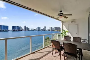 18100 N Bay Rd, Sunny Isles Beach, FL 33160 - Photo 26