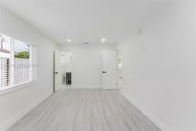 481 NE 51st St, Oakland Park, FL 33334 - Photo 16