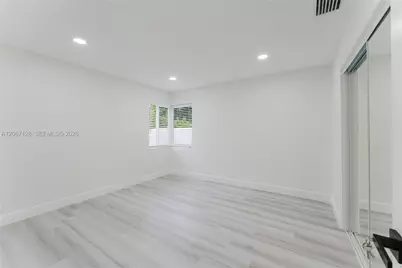 481 NE 51st St, Oakland Park, FL 33334 - Photo 20