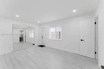481 NE 51st St, Oakland Park, FL 33334 - Photo 14