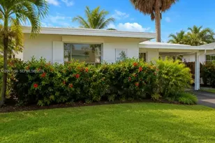 1925 NE 26th St, Wilton Manors, FL 33305 - Photo 2