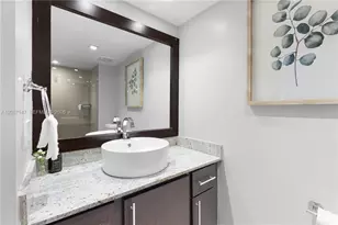 1717 N Bayshore Dr, Miami, FL 33132 - Photo 26