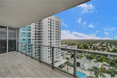 1010 SW 2nd Ave #1708, Miami, FL 33130 - Photo 8