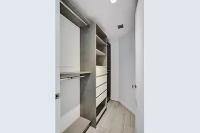 1010 SW 2nd Ave #1708, Miami, FL 33130 - Photo 12